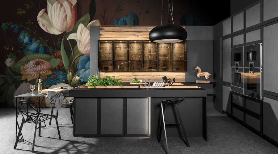 Dark Tulip – Tapeta na wymiar